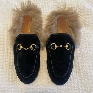 BLACK GUCCI VELVET SLIDES